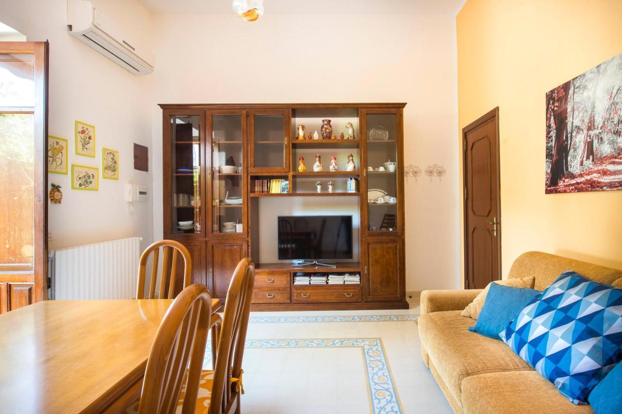 La Casa Di Sara A Mondello Apartment Exterior foto